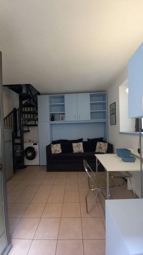 BILOCALE ARREDATO - ZONA BORGHI Como