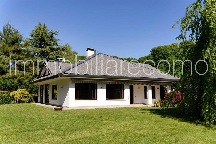 VILLA CASCINA PELADA Capiago Intimiano