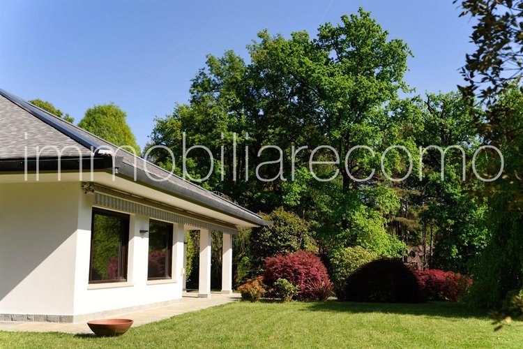 VILLA CASCINA PELADA Capiago Intimiano