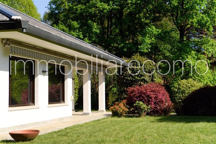 VILLA CASCINA PELADA Capiago Intimiano