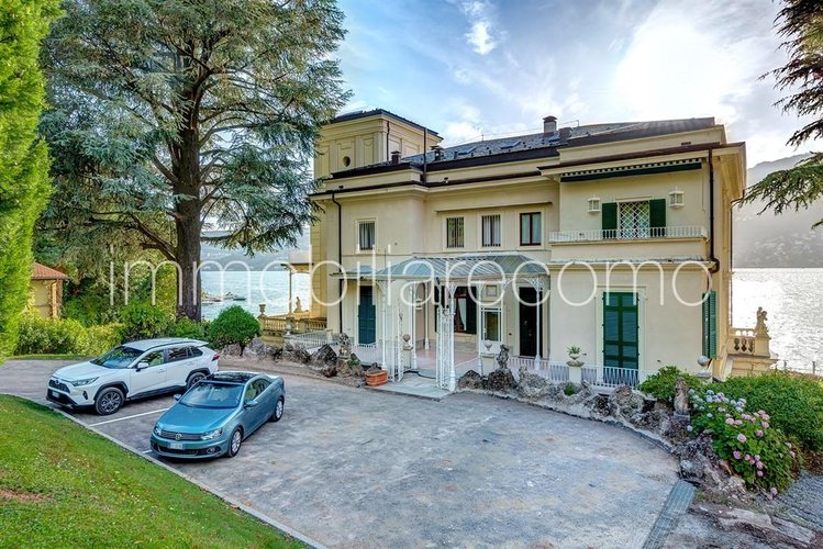 BLEVIO – APARTMENT IN LAKE FRONT HISTORICAL VILLA Blevio