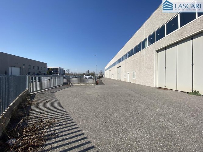 Capannone - Rif. 2473 Urgnano
