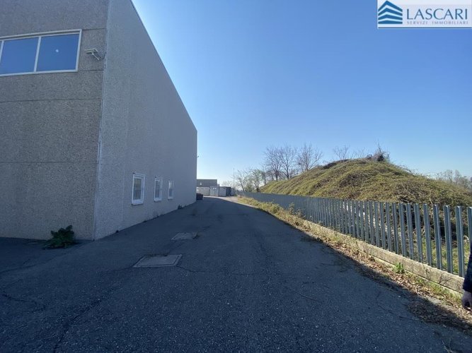 Capannone - Rif. 2473 Urgnano