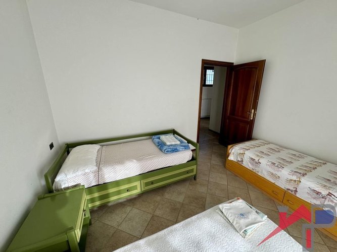 Panoramica villa singola immersa nel verde con terreno Cisano Bergamasco