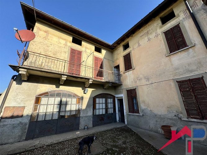 Porzione di casa da riattare Cisano Bergamasco