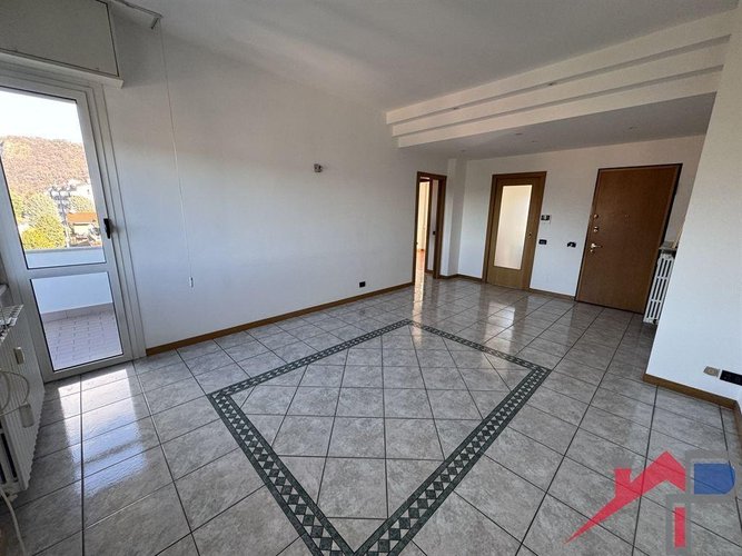 trilocale con grande terrazzo Cisano Bergamasco