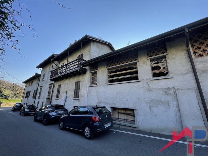 BRIVIO- Terratetto al rustico Brivio