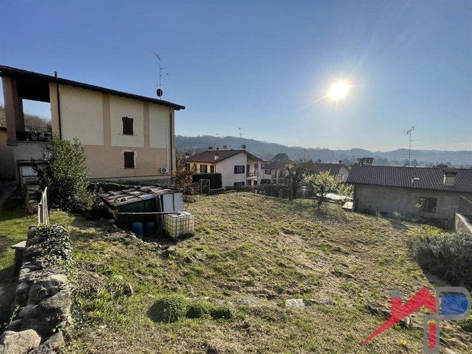 BRIVIO- Terratetto al rustico Brivio
