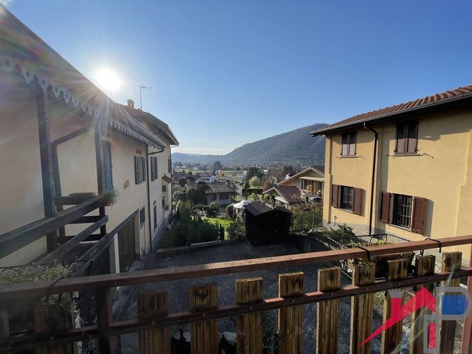 BRIVIO- Terratetto al rustico Brivio