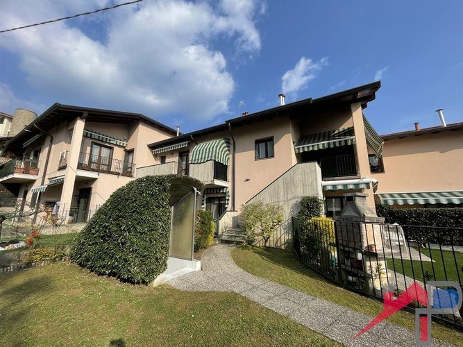 Trilocale con giardino privato Caprino Bergamasco