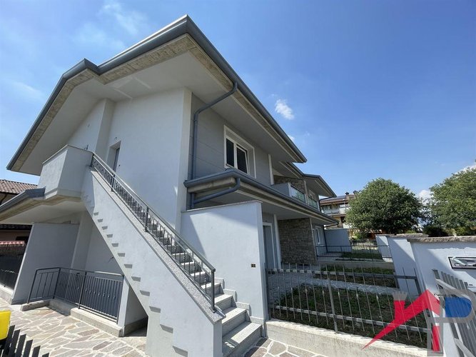 Quadrilocale al primo piano con Balconi e Giardino di Nuova Costruzione - Bonate Sopra Bonate Sopra