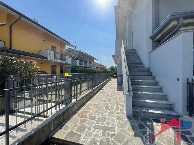 Quadrilocale al primo piano con Balconi e Giardino di Nuova Costruzione - Bonate Sopra Bonate Sopra