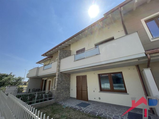 Quadrilocale di Nuova Costruzione con Giardino Privato–Bonate Sopra