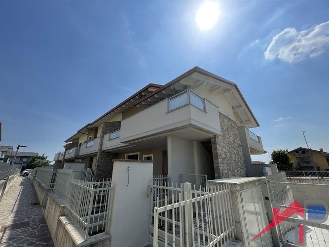 Quadrilocale di Nuova Costruzione con Giardino Privato–Bonate Sopra Bonate Sopra