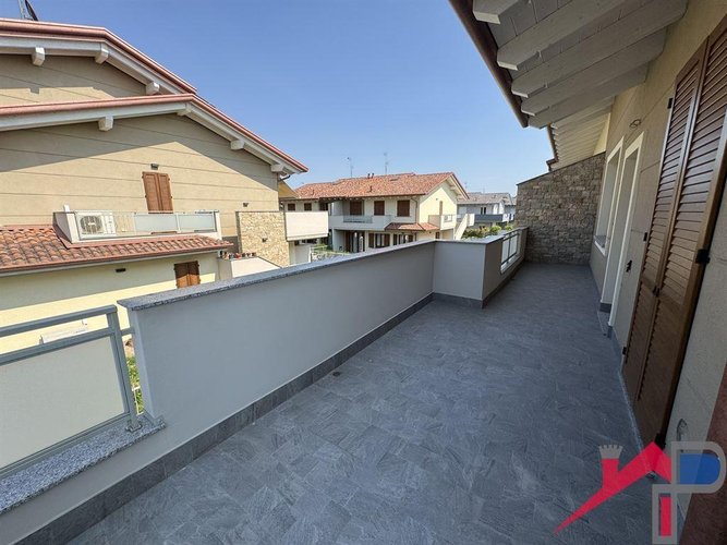 Splendido Quadrilocale di Nuova Costruzione a Bonate Sopra – Primo Piano con Balconi Bonate Sopra
