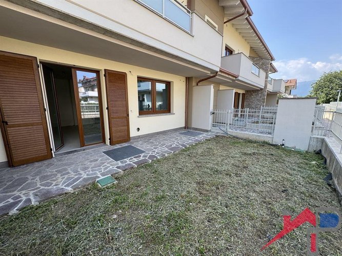 Splendido Trilocale di Nuova Costruzione con Giardino e Taverna a Bonate Sopra Bonate Sopra