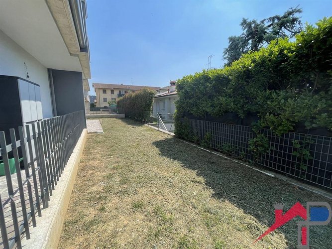 Stupendo Trilocale di nuova costruzione con Balconi e Giardino privato a Terno d' Isola Terno d'Isola
