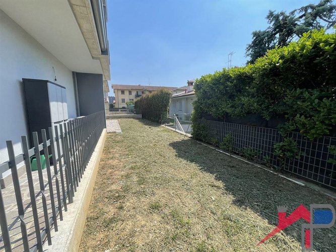 Stupendo Trilocale di nuova costruzione con Balconi e Giardino privato a Terno d' Isola Terno d'Isola