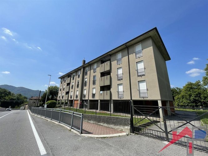 Ampio e Comodo Trilocale a Caprino B.sco