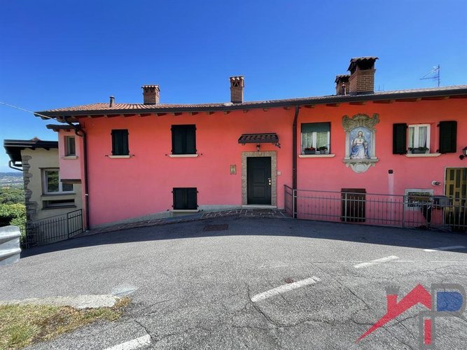 Splendido Appartamento Panoramico con Soppalco e Box Doppio – Almenno San Bartolomeo Almenno San Bartolomeo