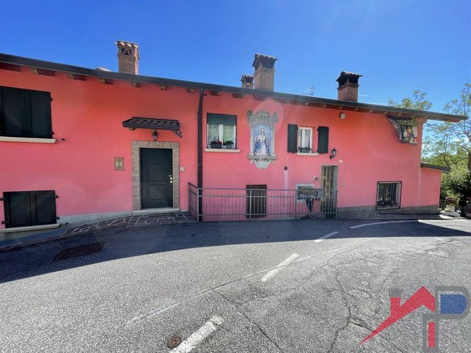 Splendido Appartamento Panoramico con Soppalco e Box Doppio – Almenno San Bartolomeo Almenno San Bartolomeo
