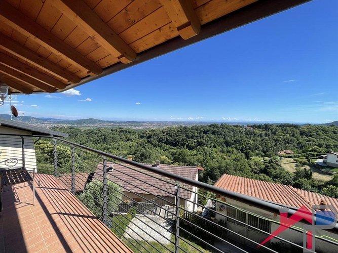 Splendido Appartamento Panoramico con Soppalco e Box Doppio – Almenno San Bartolomeo Almenno San Bartolomeo