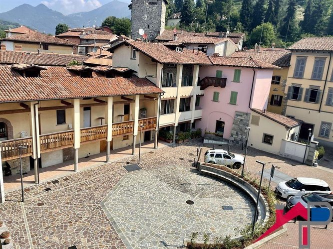 Caprino B.sco - Ampio appartamento al rustico Caprino Bergamasco