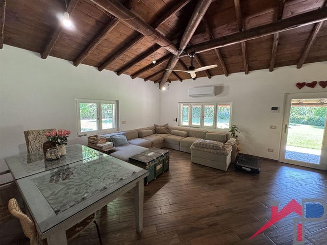 Bellissima Villa Singola Immersa nel Verde Villa d'Adda