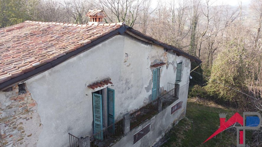 Rustico Indipendente e Panoramico con 3 ettari di Terreno  ad Ambivere Ambivere