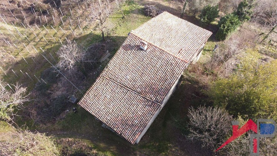 Rustico Indipendente e Panoramico con 3 ettari di Terreno  ad Ambivere Ambivere