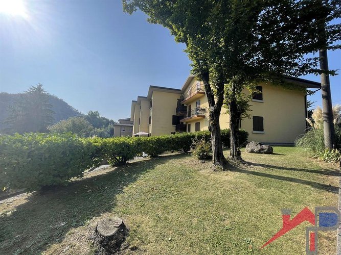 Bilocale ristrutturato  a Caprino B.sco