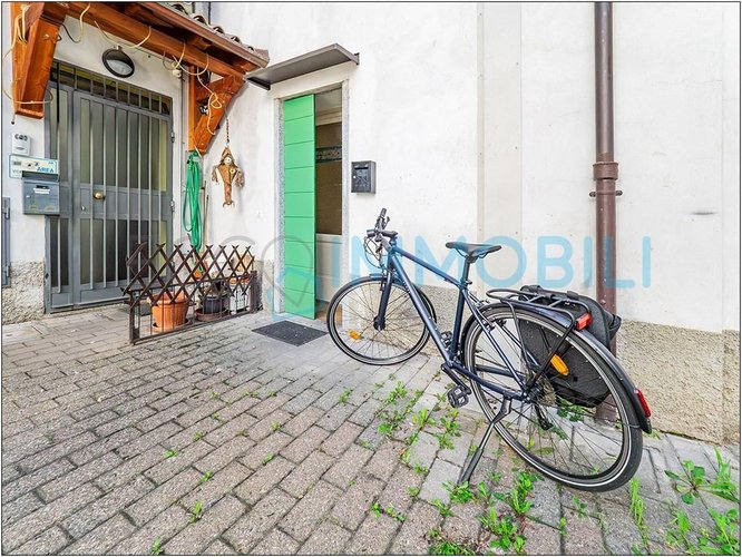 LA CASA IN PIAZZETTA Lecco