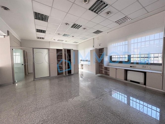 "L'UFFICIO CHE APRE LE PORTE" Lecco