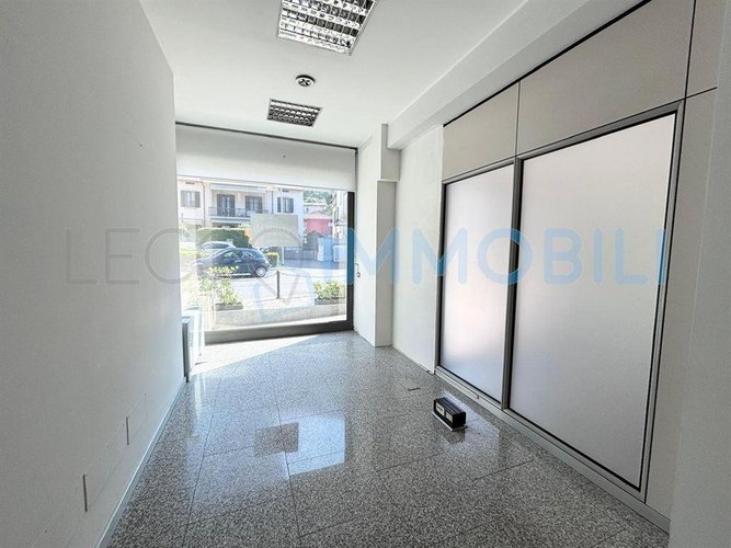 "L'UFFICIO CHE APRE LE PORTE" Lecco