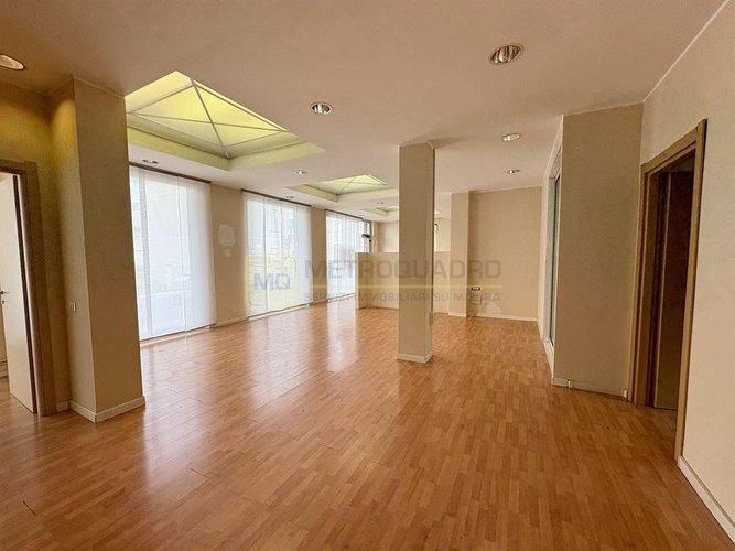 Negozio 4 locali - Rif. NegozioBelledo Lecco