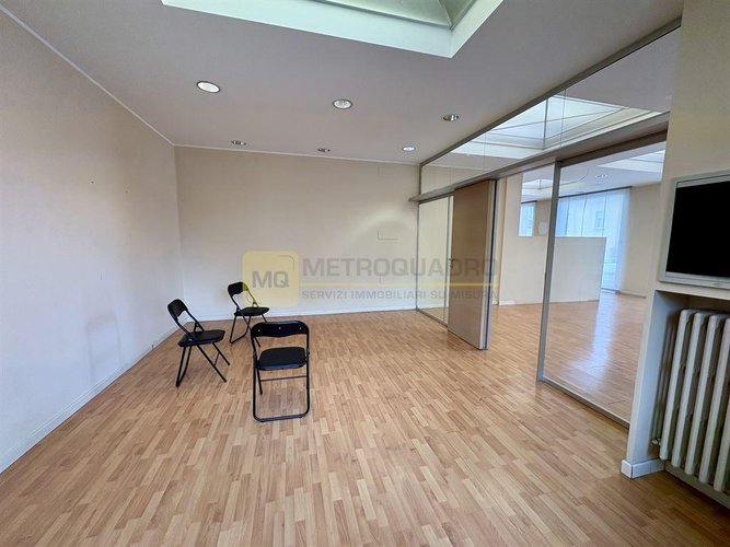 Negozio 4 locali - Rif. NegozioBelledo Lecco