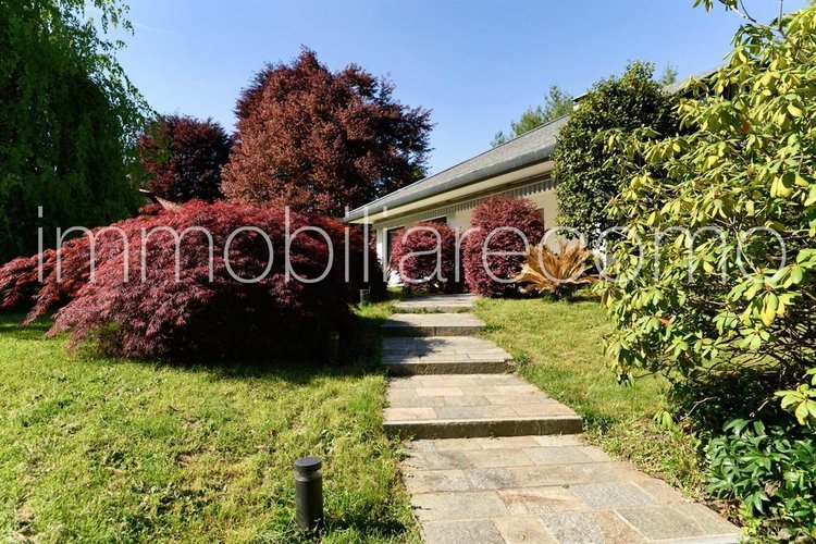 VILLA CASCINA PELADA Capiago Intimiano