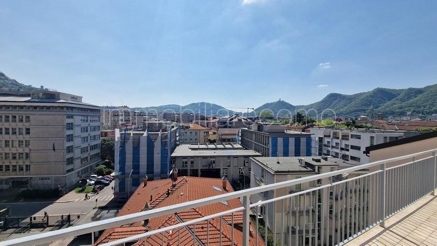 APPARTAMENTO IN LOCAZIONE ADIACENTE MURA CITTADINE Como