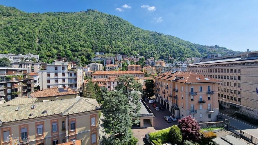 APPARTAMENTO IN LOCAZIONE ADIACENTE MURA CITTADINE Como
