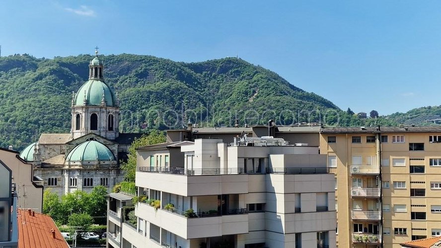 APPARTAMENTO IN LOCAZIONE ADIACENTE MURA CITTADINE Como