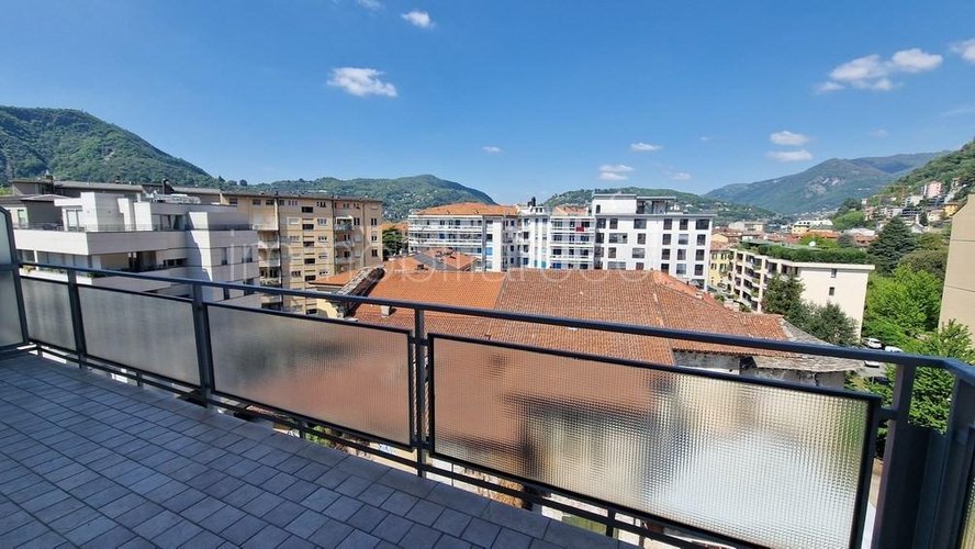 APPARTAMENTO IN LOCAZIONE ADIACENTE MURA CITTADINE Como