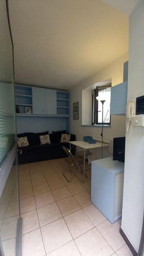 BILOCALE ARREDATO - ZONA BORGHI Como