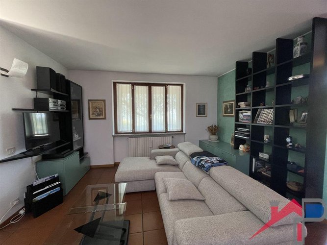 Splendida Villa a Schiera su Tre Piani a Caprino Bergamasco Caprino Bergamasco